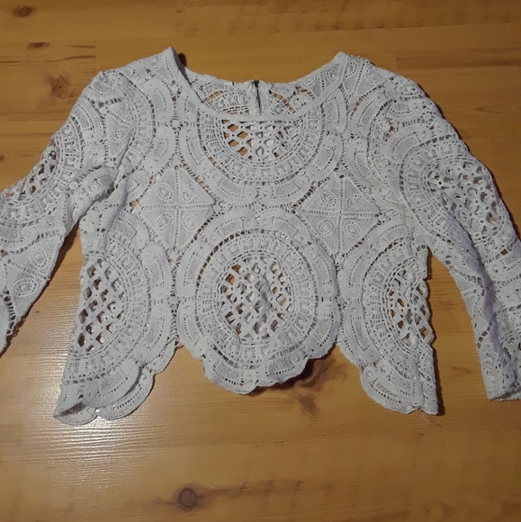 New lace crop top - Picture 2 of 6